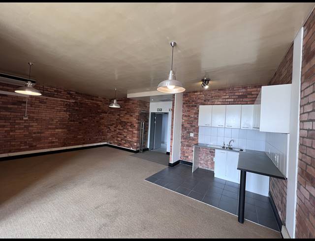 60M² OFFICE TO LET IN GREEN POINT